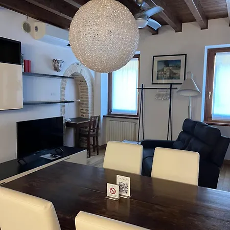 公寓 Casa Agli Archi 巴多利诺