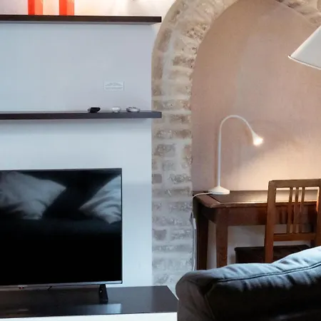 Casa Agli Archi 公寓 *