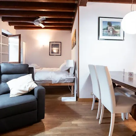 Casa Agli Archi Апартаменты Бардолино